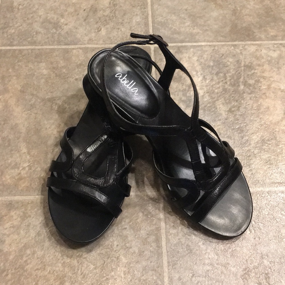 Abella Low Black Wedges size 8.5